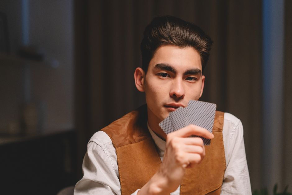 AI poker bluffing - Is This Poker Player Bluffing? The AI Thinks So