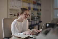 workplace lactation discrimination - professional woman office working